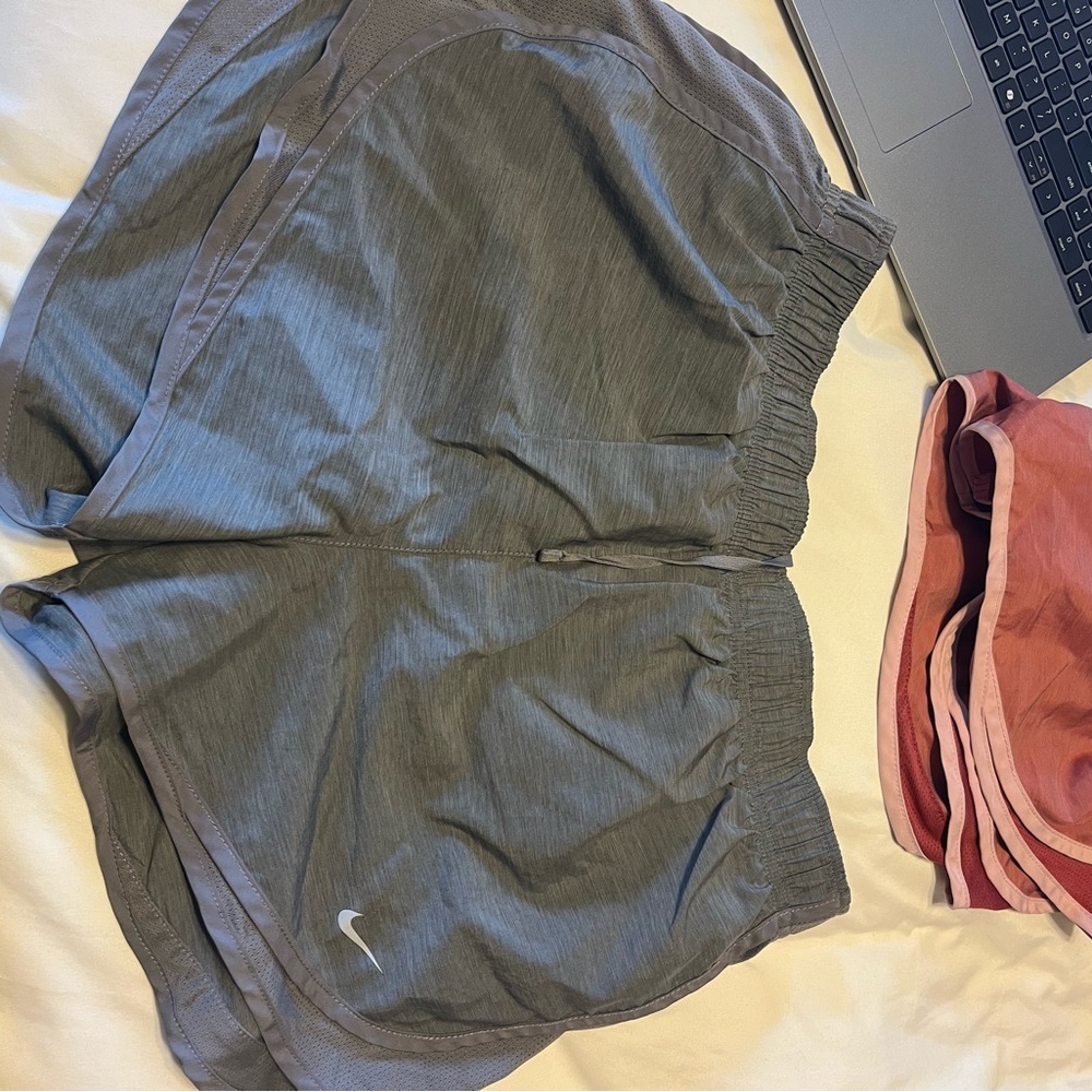 Nike Gray Athletic Shorts Lightweight Water-Resistant